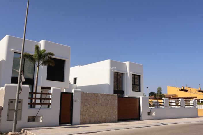 Image No.29-4 Bed Villa for sale