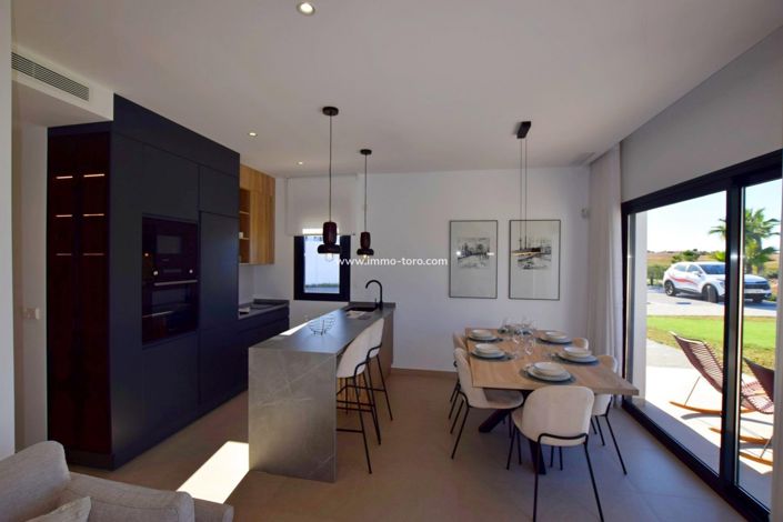Image No.10-3 Bed Apartment for sale