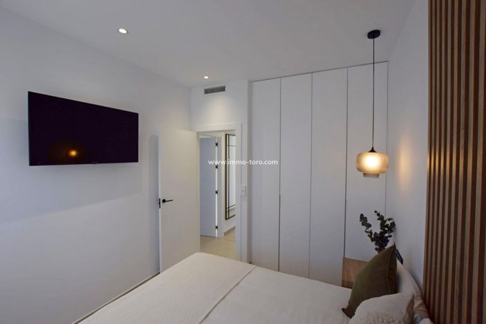 Image No.20-3 Bed Apartment for sale