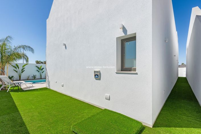 Image No.32-3 Bed Villa for sale