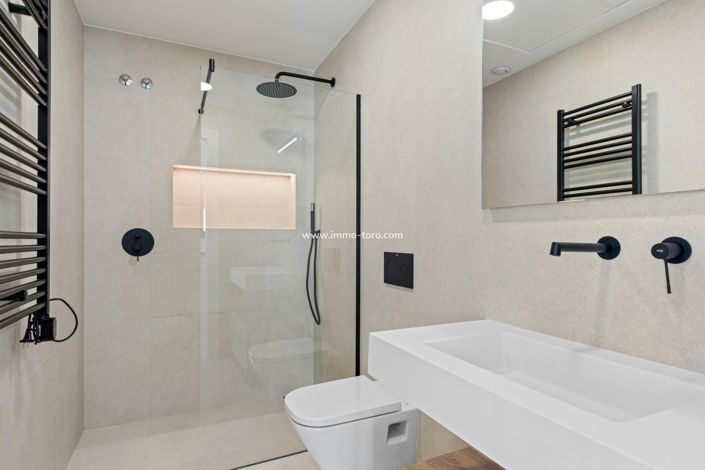 Image No.20-3 Bed Villa for sale