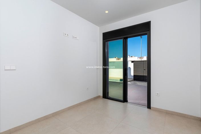 Image No.22-3 Bed Villa for sale