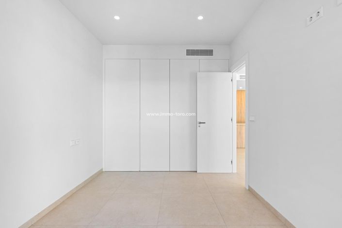 Image No.23-3 Bed Villa for sale