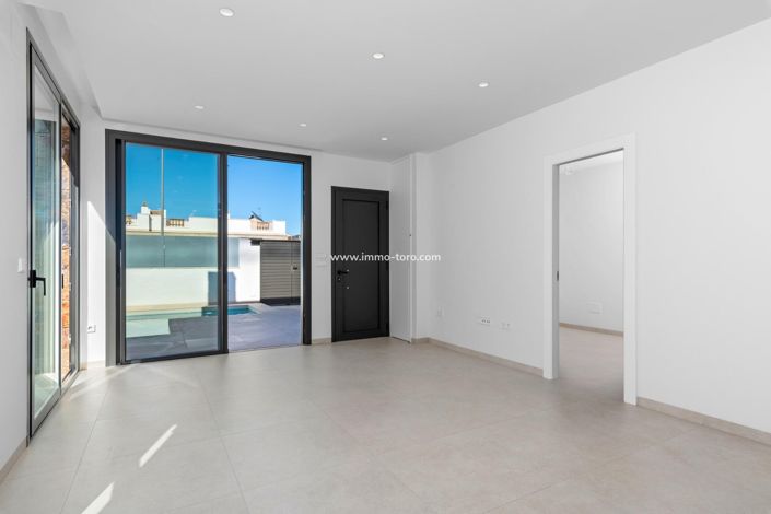 Image No.24-3 Bed Villa for sale