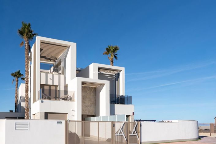 Image No.4-3 Bed Villa for sale