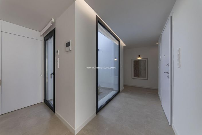 Image No.20-3 Bed Villa for sale