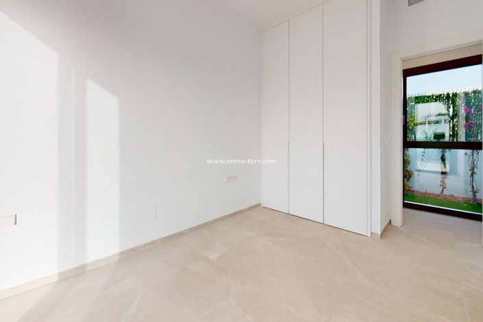 Image No.23-3 Bed Villa for sale