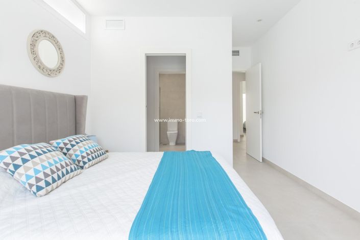 Image No.9-3 Bed Villa for sale