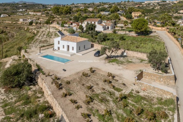 Image No.36-3 Bed Property for sale