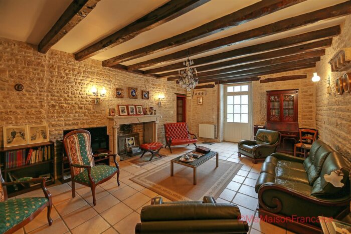 Image No.21-6 Bed House for sale
