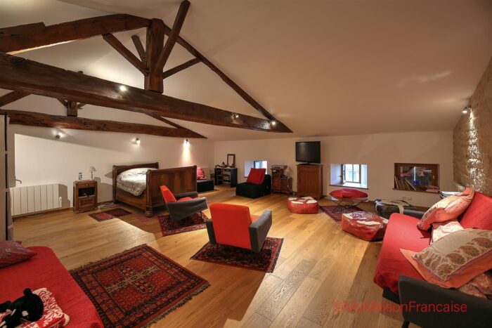 Image No.28-6 Bed House for sale