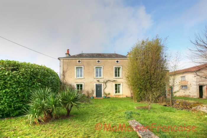 Image No.2-Maison de 3 chambres à vendre à Deux-Sevres
