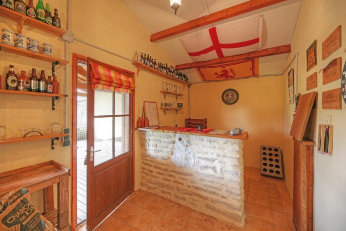 Image No.25-3 Bed House for sale