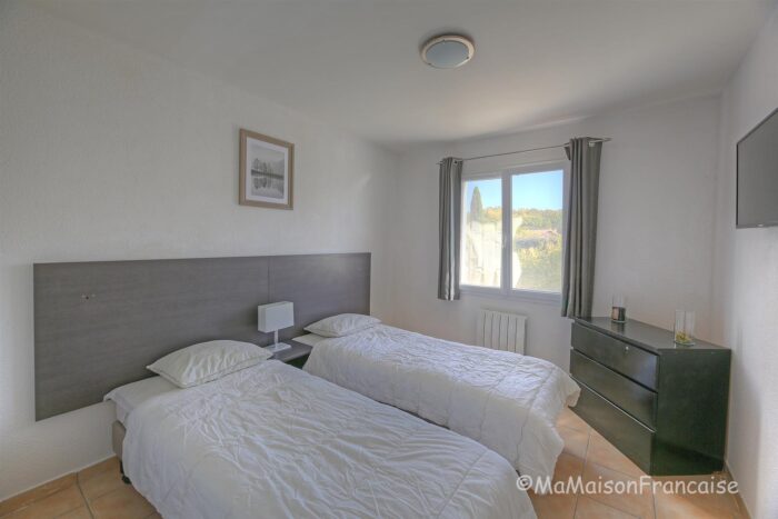 Image No.18-3 Bed House for sale