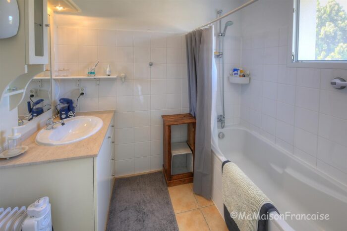 Image No.21-3 Bed House for sale