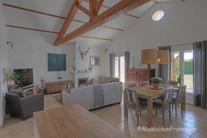 Image No.8-3 Bed House for sale