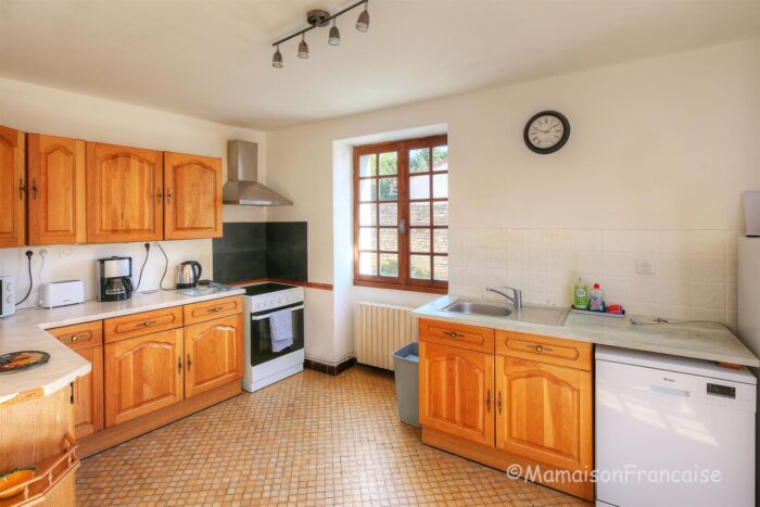 Image No.9-4 Bed House for sale