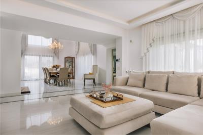INTERIOR--13-