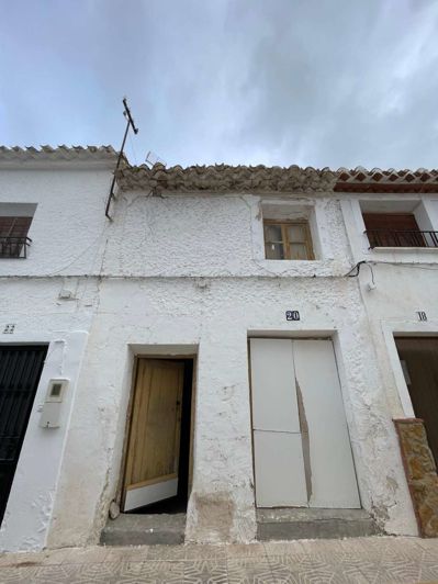 Image No.2-3 Bed Property for sale