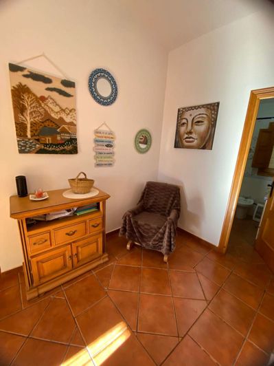 Image No.28-3 Bed Property for sale