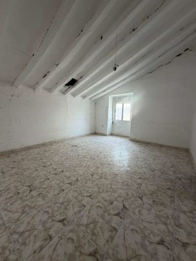 Image No.22-3 Bed Property for sale
