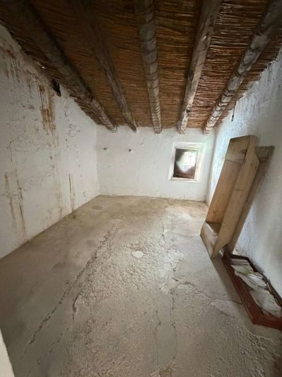 Image No.24-3 Bed Property for sale