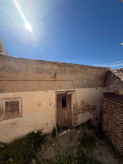 Image No.30-3 Bed Property for sale