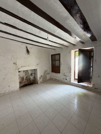 Image No.6-3 Bed Property for sale
