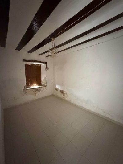 Image No.8-3 Bed Property for sale