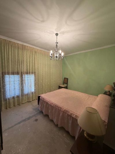 Image No.13-5 Bed Property for sale