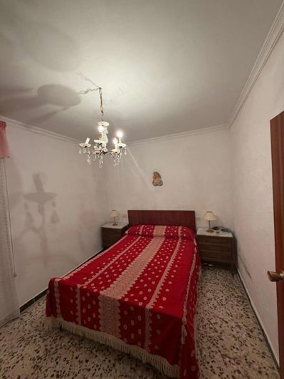 Image No.18-5 Bed Property for sale