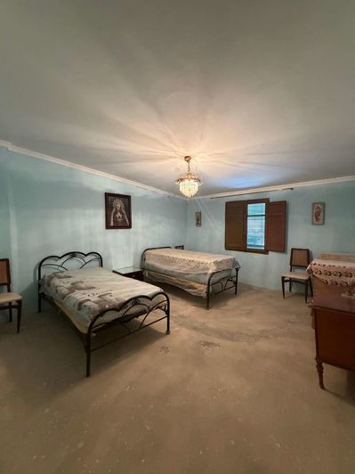 Image No.20-5 Bed Property for sale