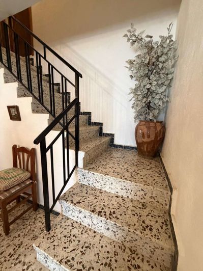 Image No.26-5 Bed Property for sale