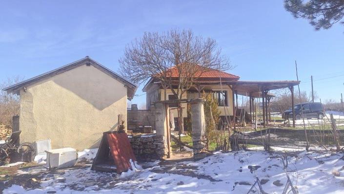 Image No.2-2 Bed Country House for sale