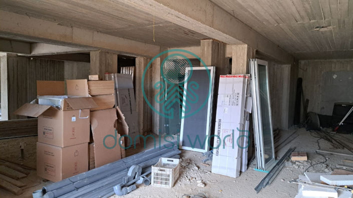 Image No.16-10 Bed Maisonette for sale