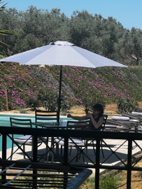 POOL-CHIL-OUT