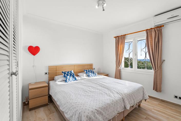 Image No.18-4 Bed House/Villa for sale
