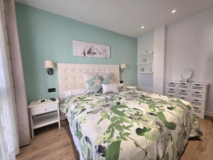 Image No.12-3 Bed Apartment for sale