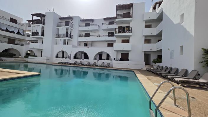Image No.20-2 Bed Apartment for sale