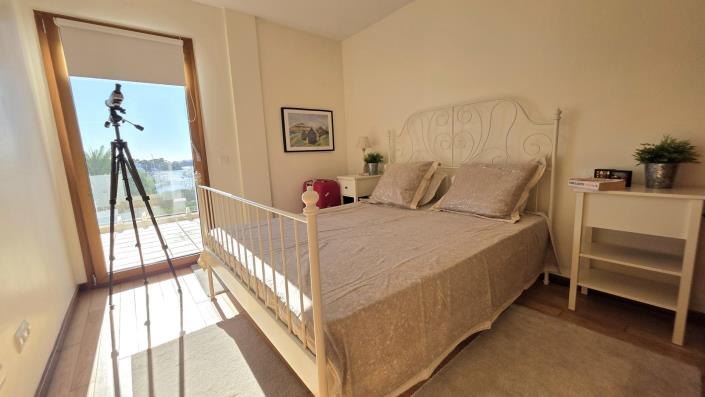 Image No.15-4 Bed Semi-Detached for sale
