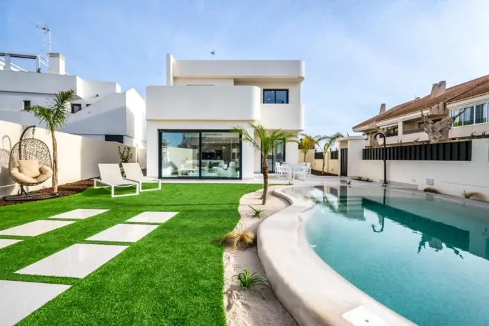 Image No.4-3 Bed Villa for sale