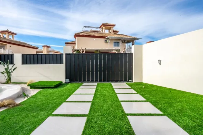 Image No.5-3 Bed Villa for sale