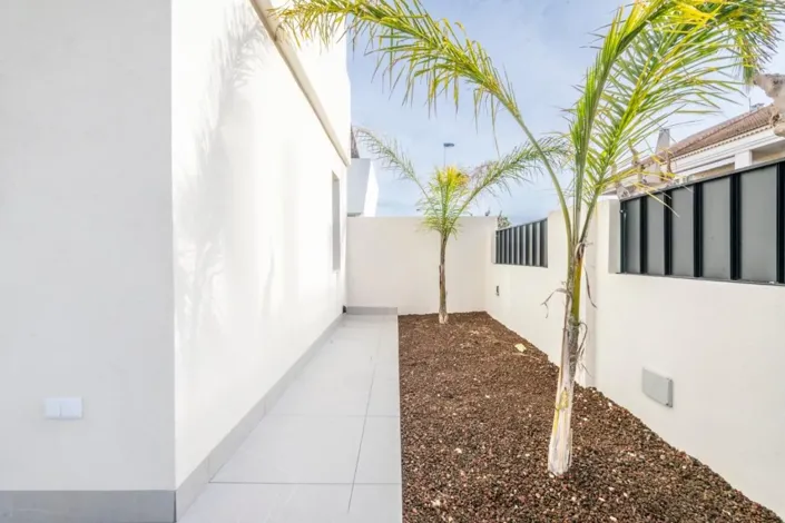 Image No.10-3 Bed Villa for sale