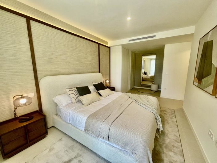Image No.11-4 Bed Property for sale