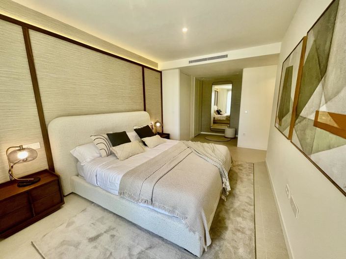 Image No.26-4 Bed Property for sale