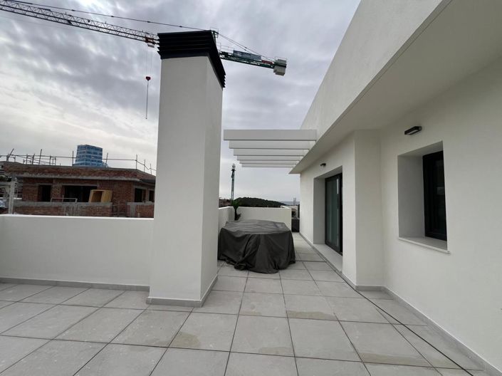 Image No.21-3 Bed Property for sale