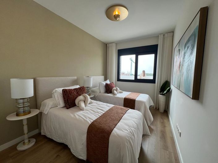 Image No.10-3 Bed Property for sale