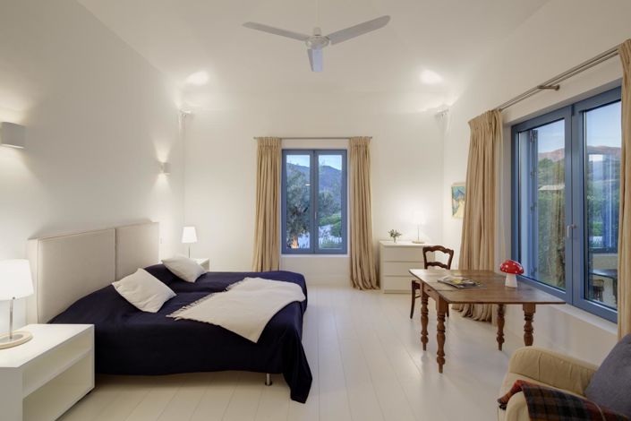 Image No.16-5 Bed Property for sale