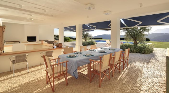 Image No.17-5 Bed Property for sale