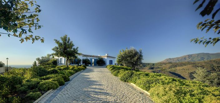 Image No.9-5 Bed Property for sale